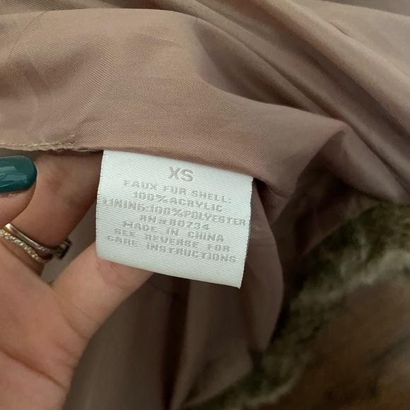 Faux fur vest - Picture 8 of 8